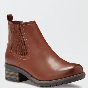 NEW W/O BOX BROWN JASMINE CHELSEA BOOTS BY EASTLAND…
THESE ARE VERY COOL 😉